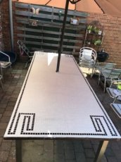 0021 Tuintafel in mozaik